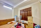 Tôi cần bán gấp nhà Minh Khai, gần phố,  lô góc, 30m, 5 tầng, giá 3 tỷ nhỏ
